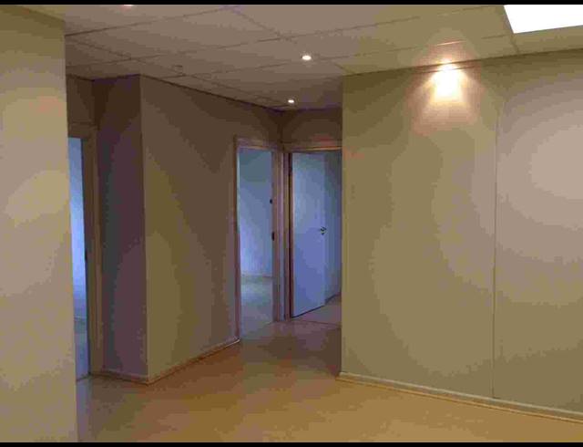 1,194M² OFFICE TO LET IN KENILWORTH